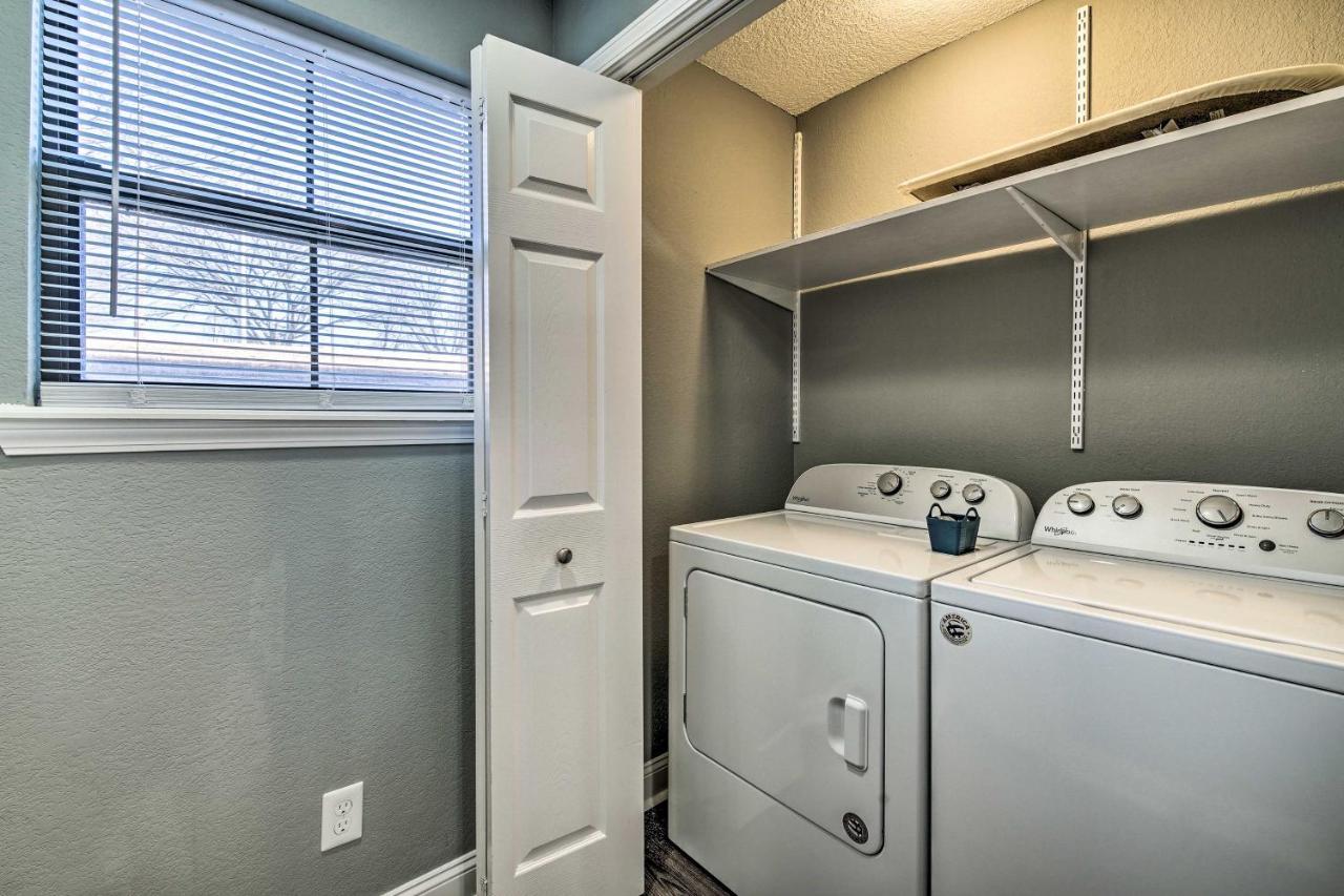 Pet-Friendly Branson Getaway With Private Patio! Appartamento Esterno foto